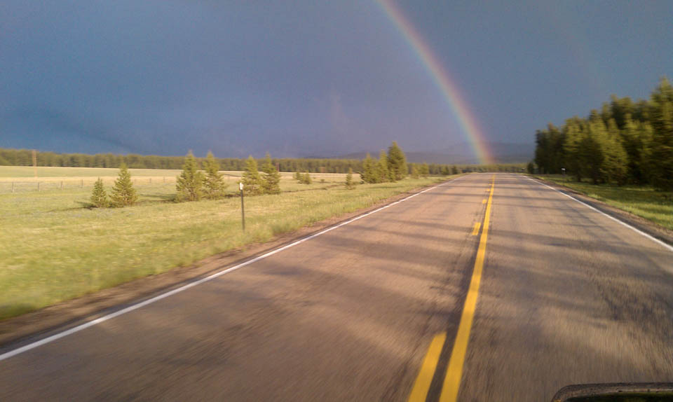 10 Explore Yellowstone National Park by driving beautiful scenery top things to do RV trip