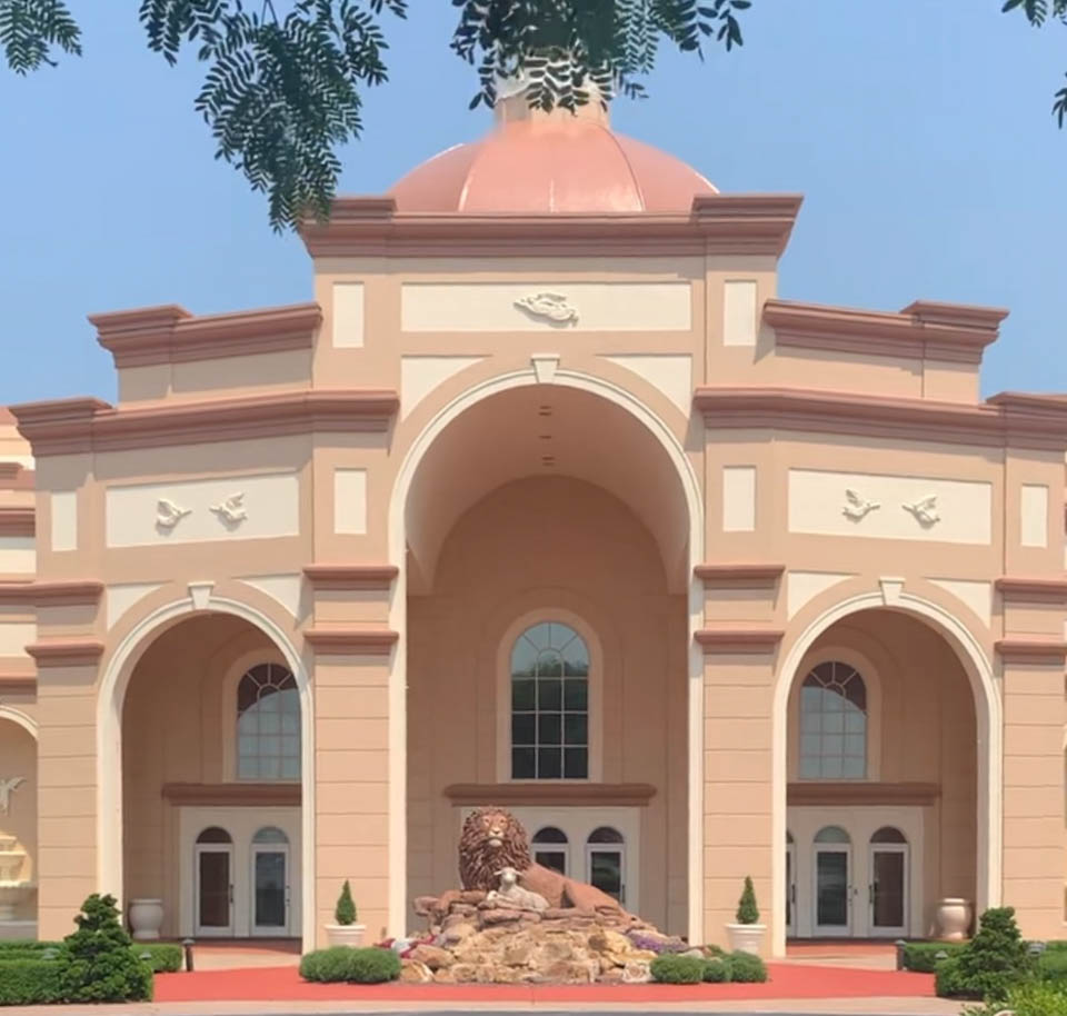 6 Take in a show in Lancaster PA Amish Country top things to do RV trip