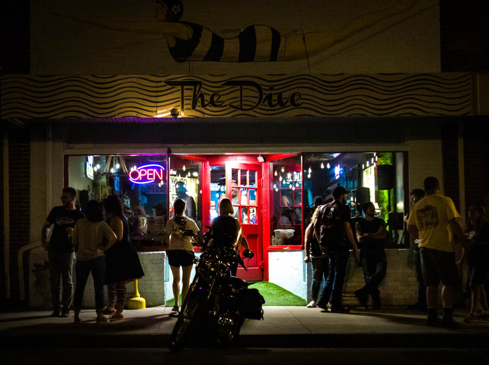 4 Take a night out on the town in Cave City The Dive great places to visit