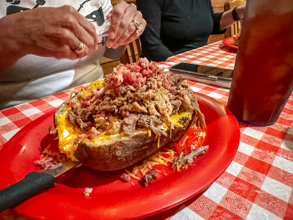 3 Grab a bite to eat a a Triple D eatery in Cave City best places to eat